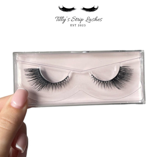 'DRAMATIC CAT EYE' Strip Lashes